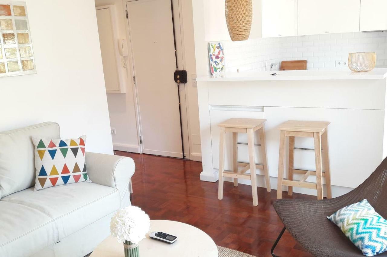 شقة Modern Cosy Flat With Terrace In Campo De Ourique. Lisboa المظهر الخارجي الصورة